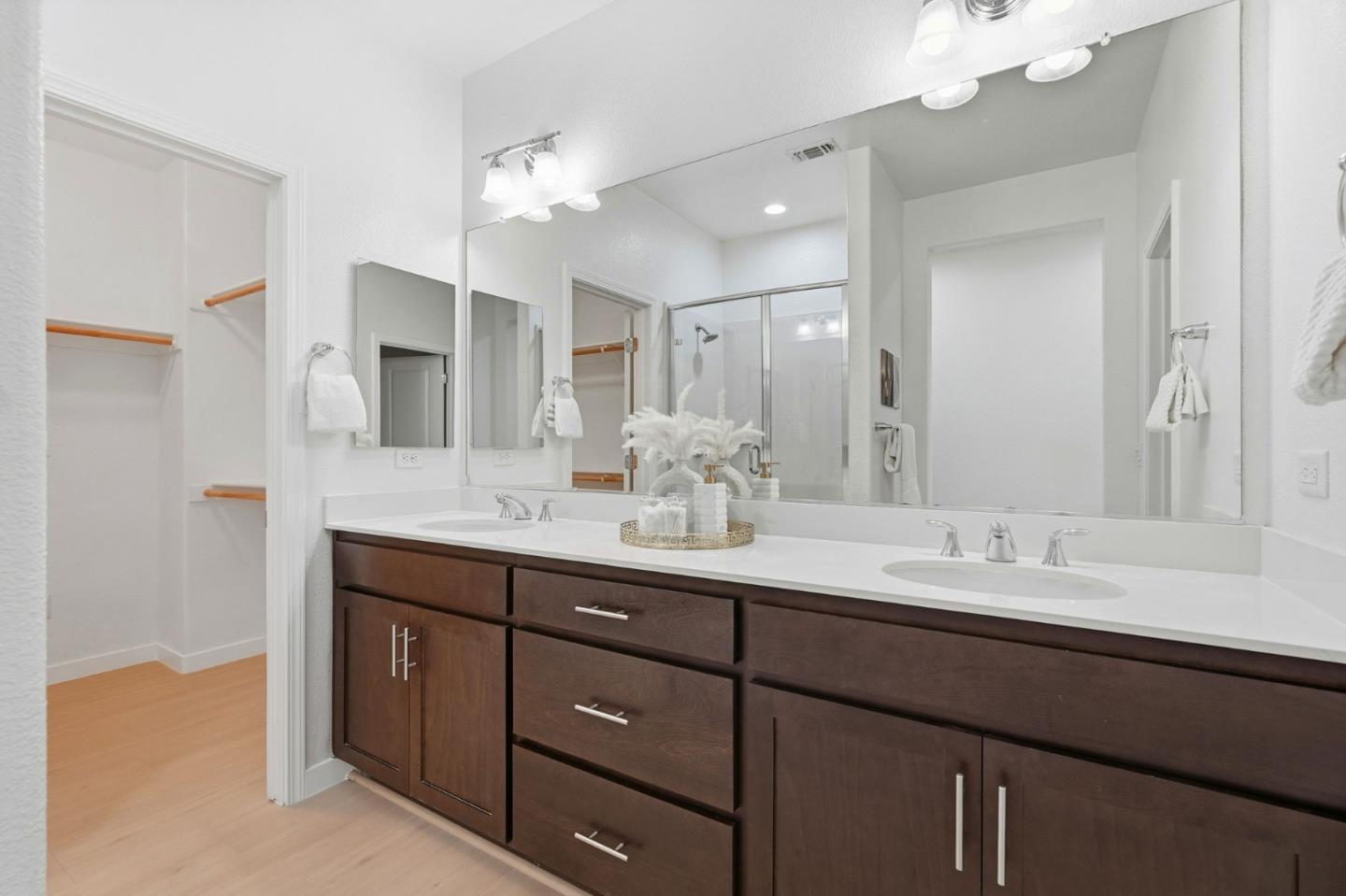 168 East Main Avenue