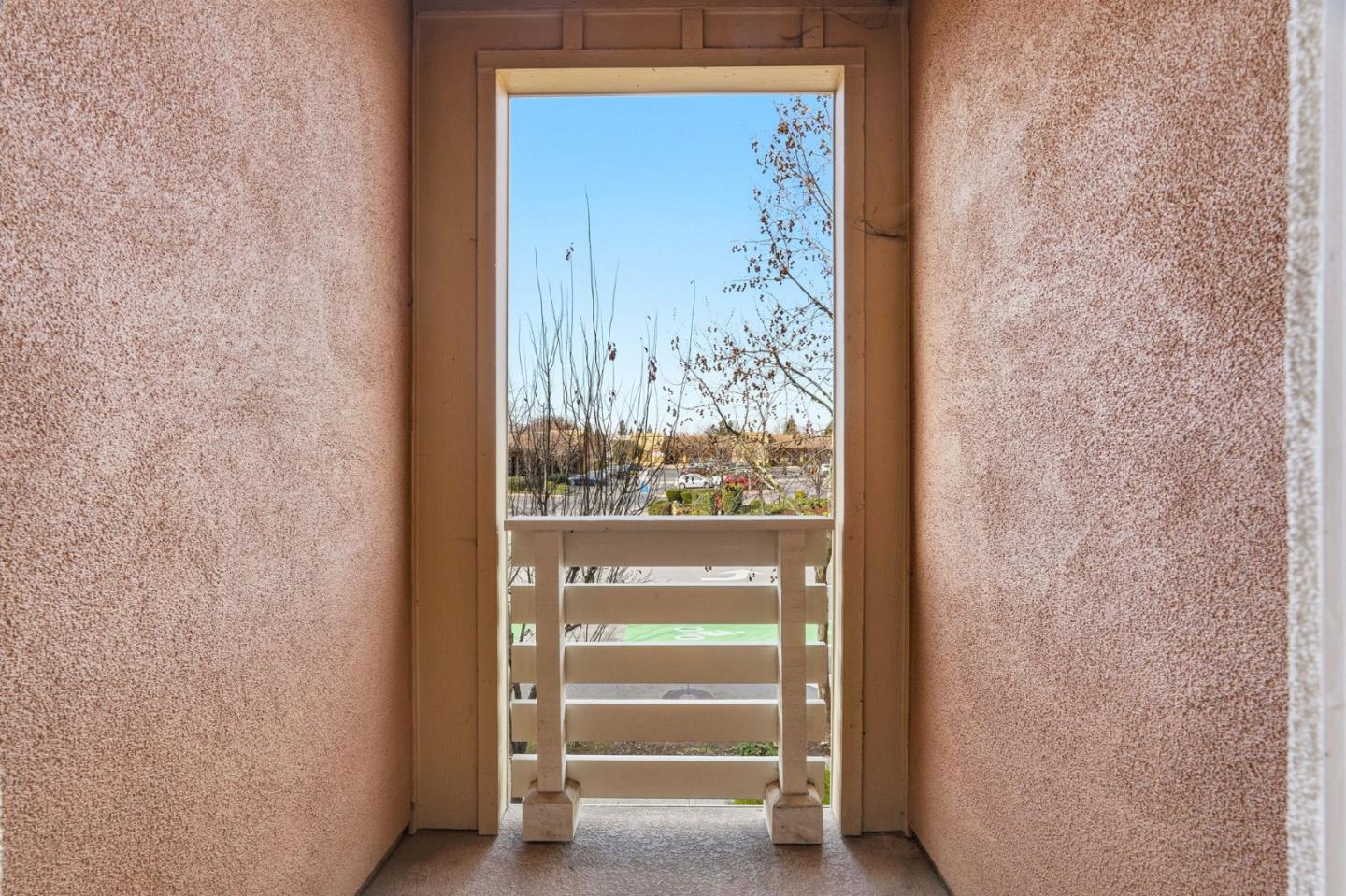 168 East Main Avenue