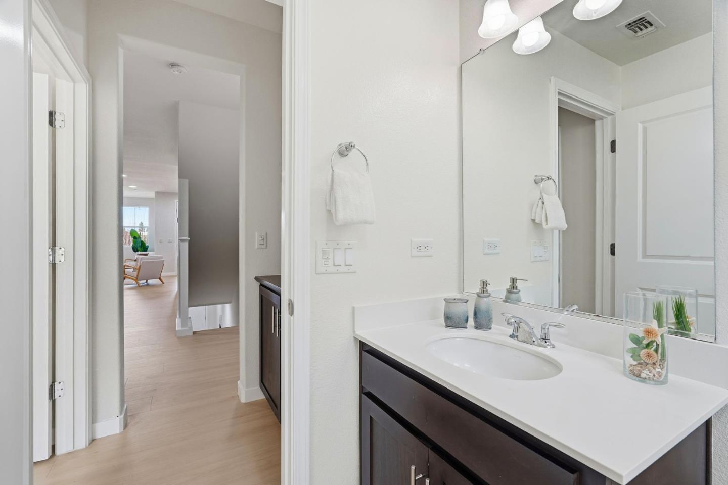 168 East Main Avenue