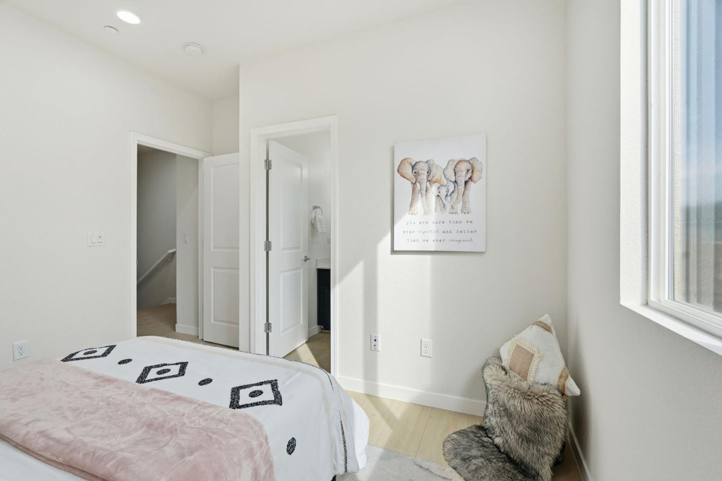 168 East Main Avenue