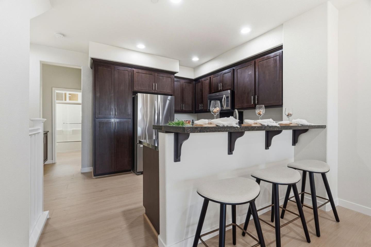 168 East Main Avenue