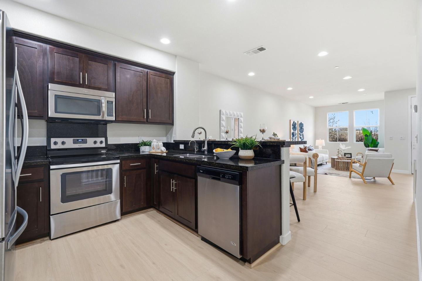 168 East Main Avenue