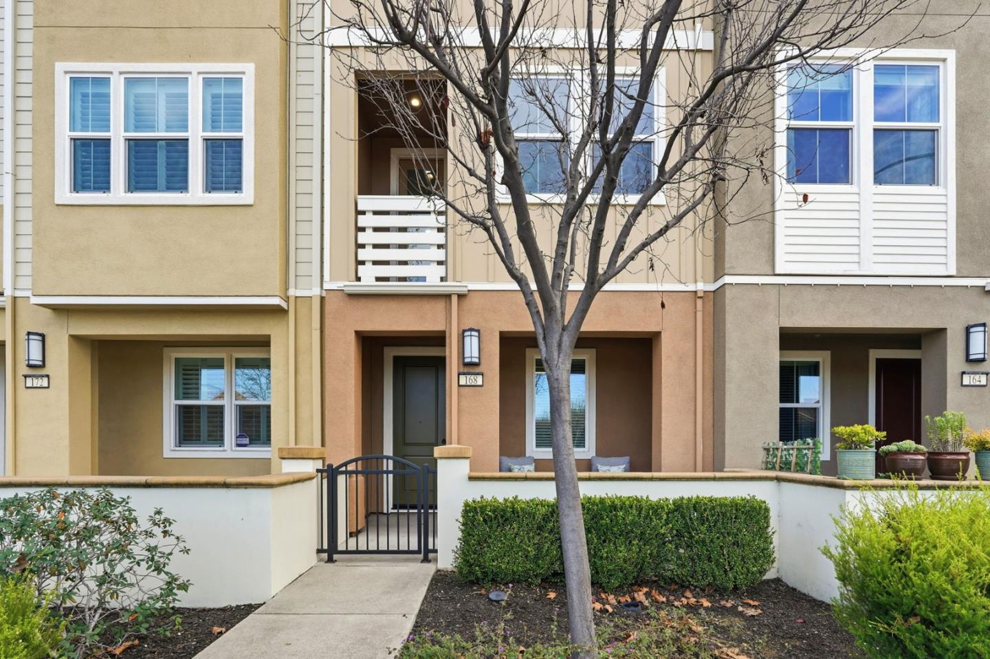 168 East Main Avenue