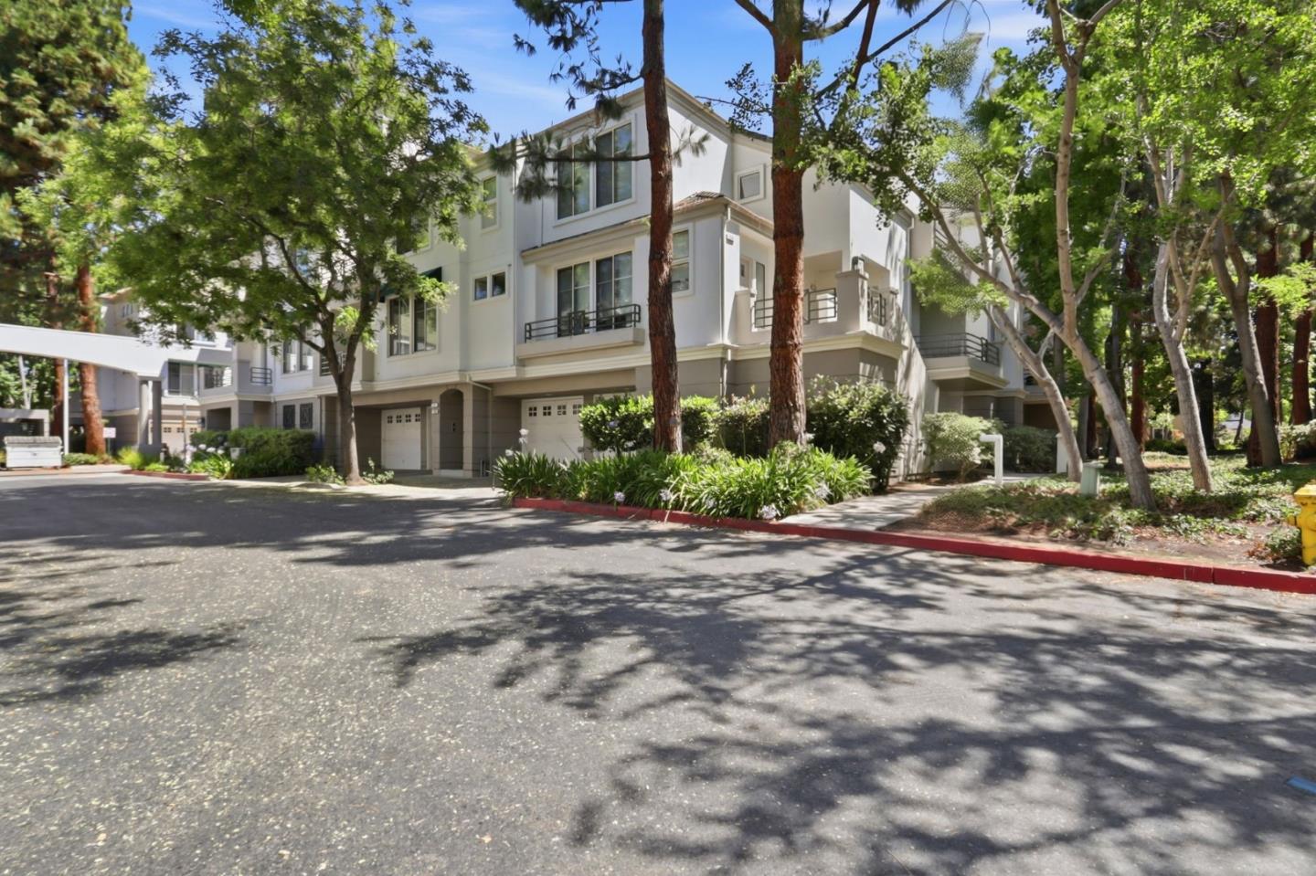 410 Milan DR 220