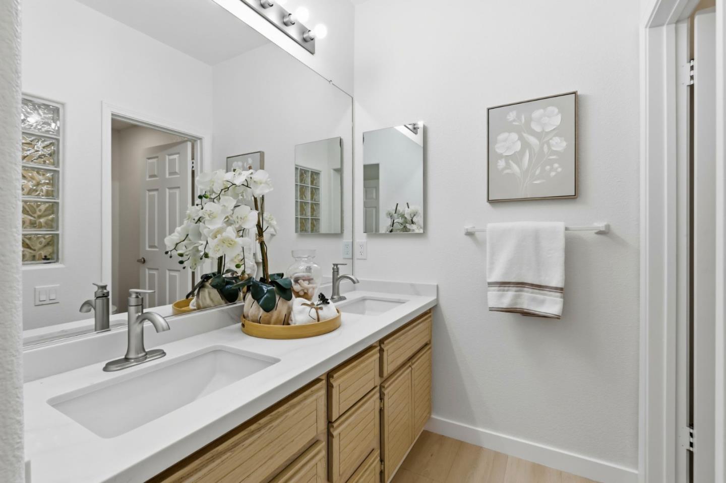 410 Milan DR 220