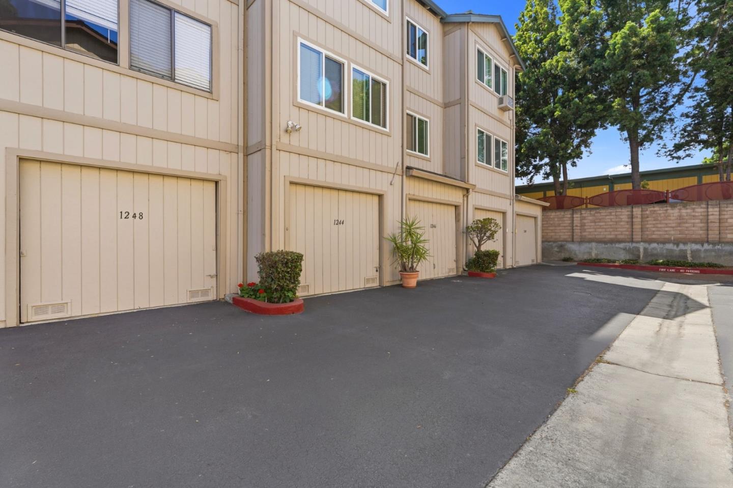 1240 Coyote Creek PL