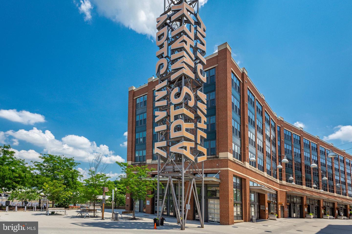 613 HAMLIN STREET NE Unit: 11