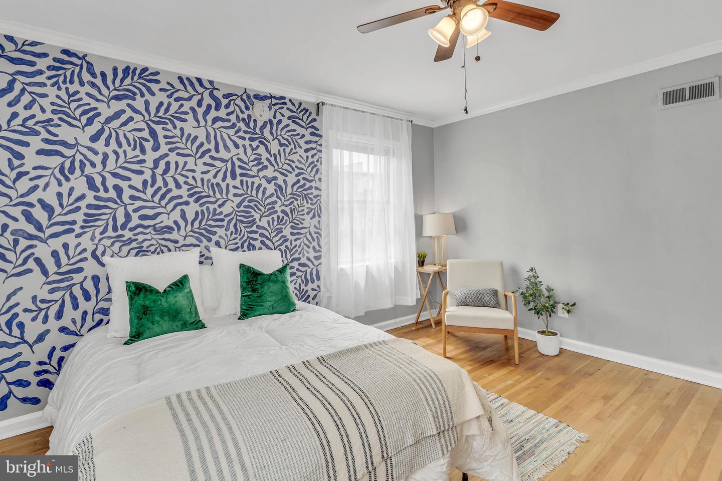613 HAMLIN STREET NE Unit: 11