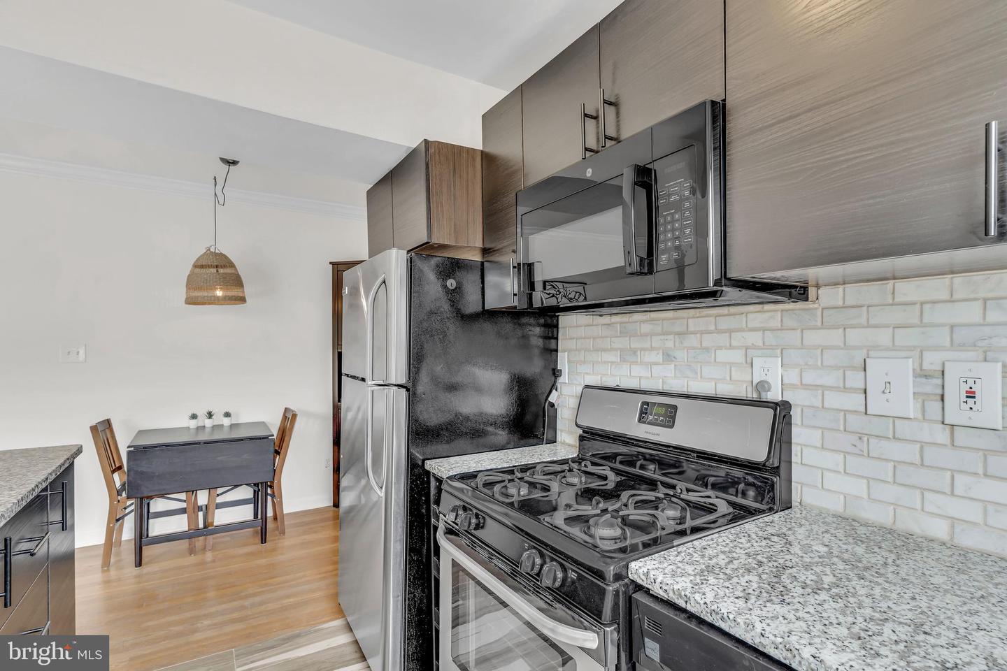 613 HAMLIN STREET NE Unit: 11