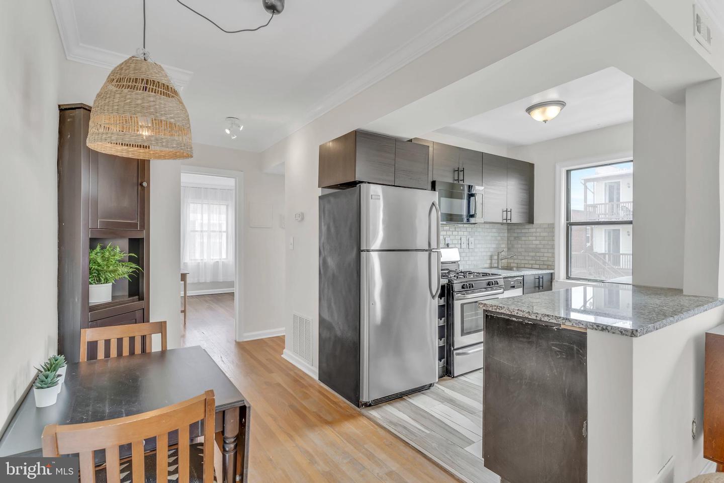 613 HAMLIN STREET NE Unit: 11