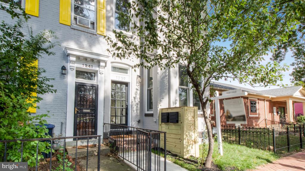 1239 5TH ST NW #2