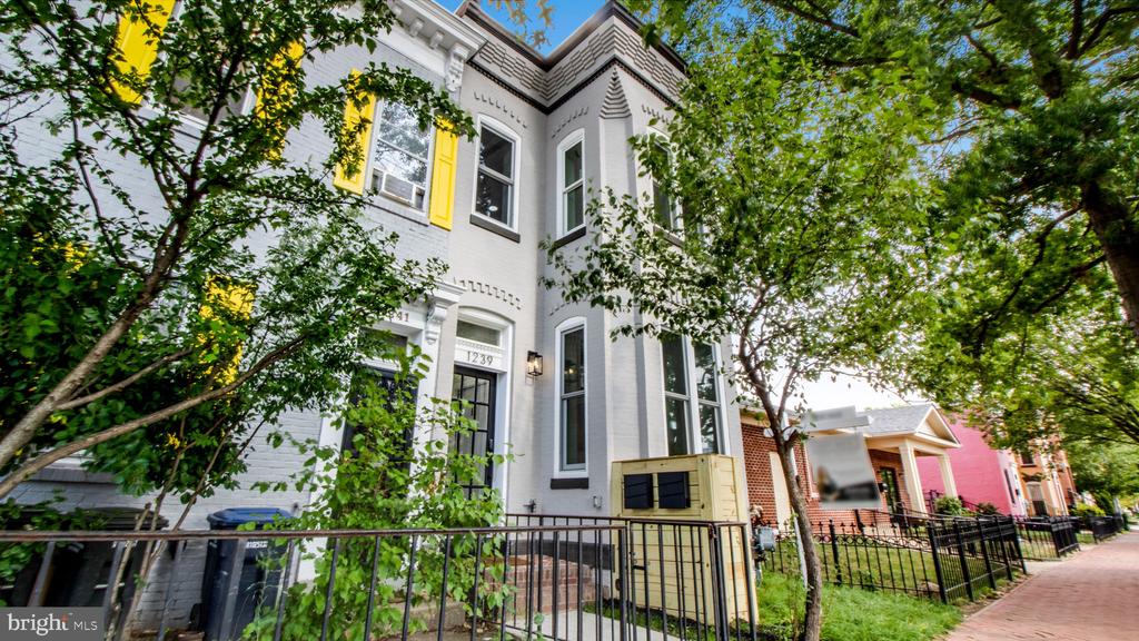 1239 5TH ST NW #2