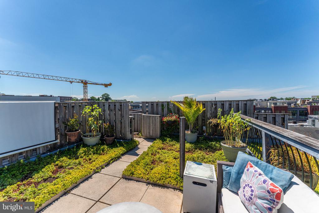 2360 Champlain St NW #4.4