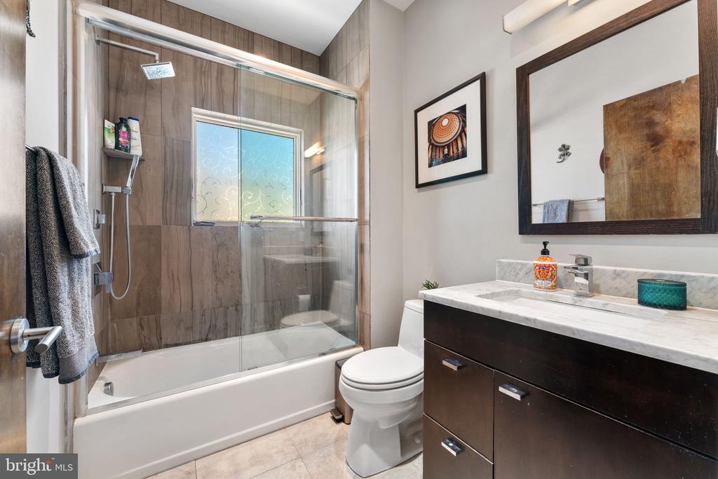 2360 Champlain St NW #4.4