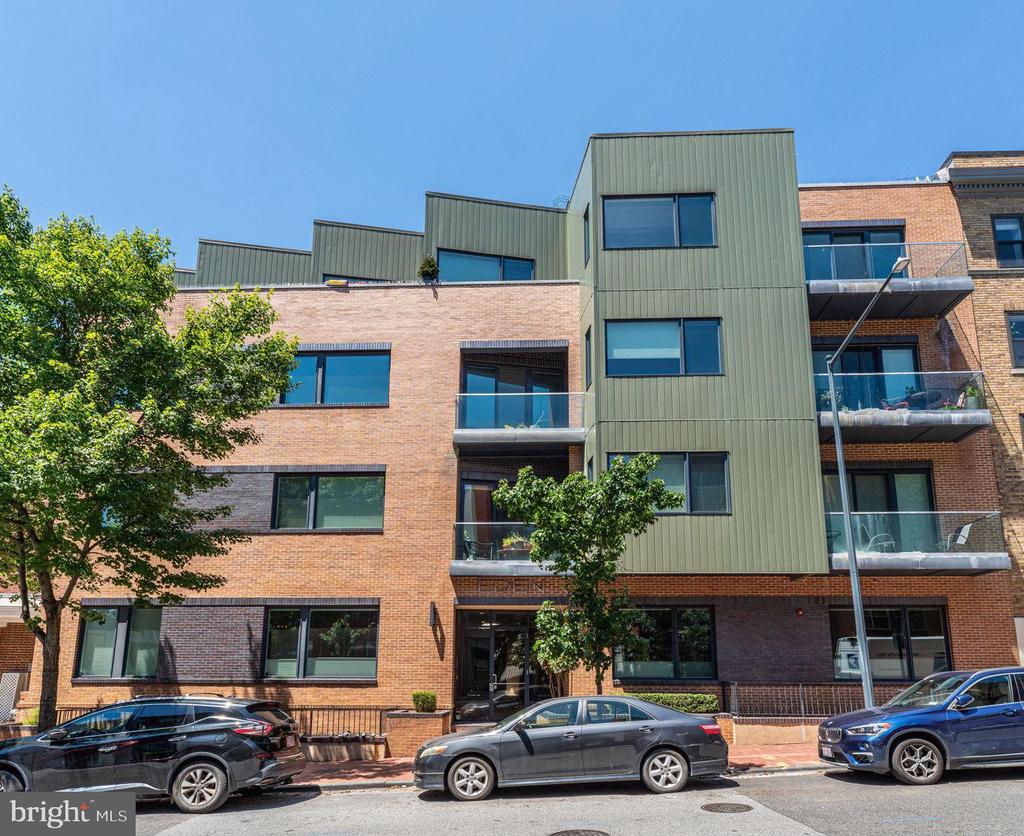 2360 Champlain St NW #4.4