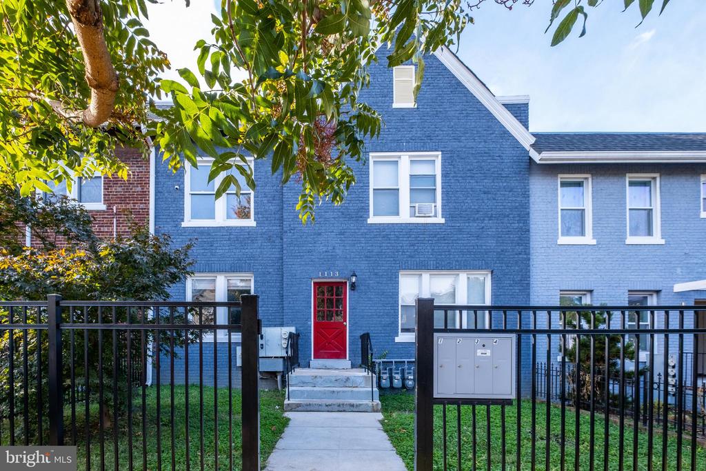 1113 PENN ST NE #3
