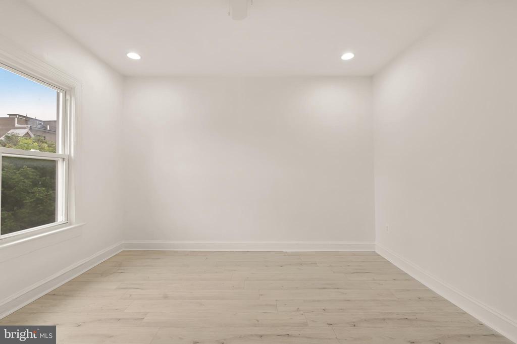 1113 PENN ST NE #3