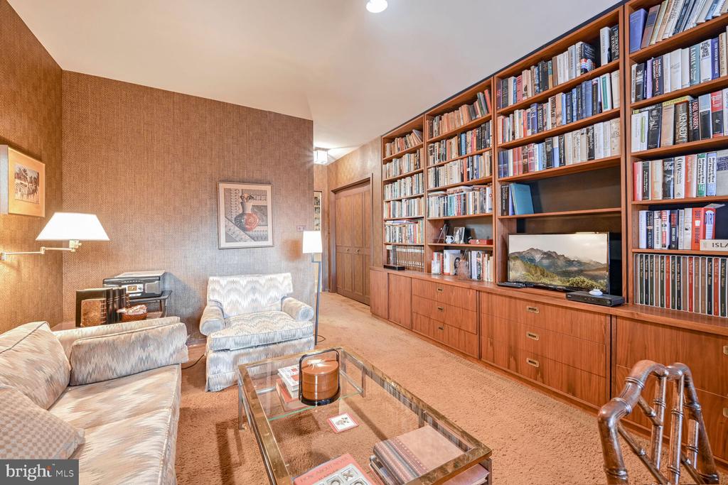 2801 New Mexico Ave NW #522