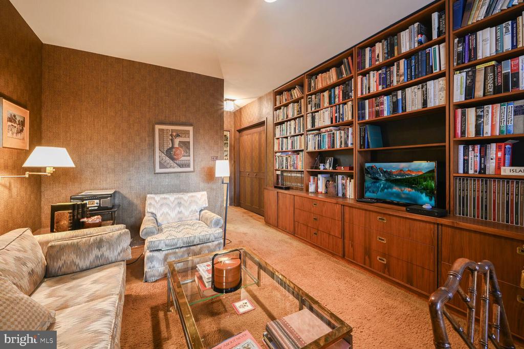 2801 New Mexico Ave NW #522