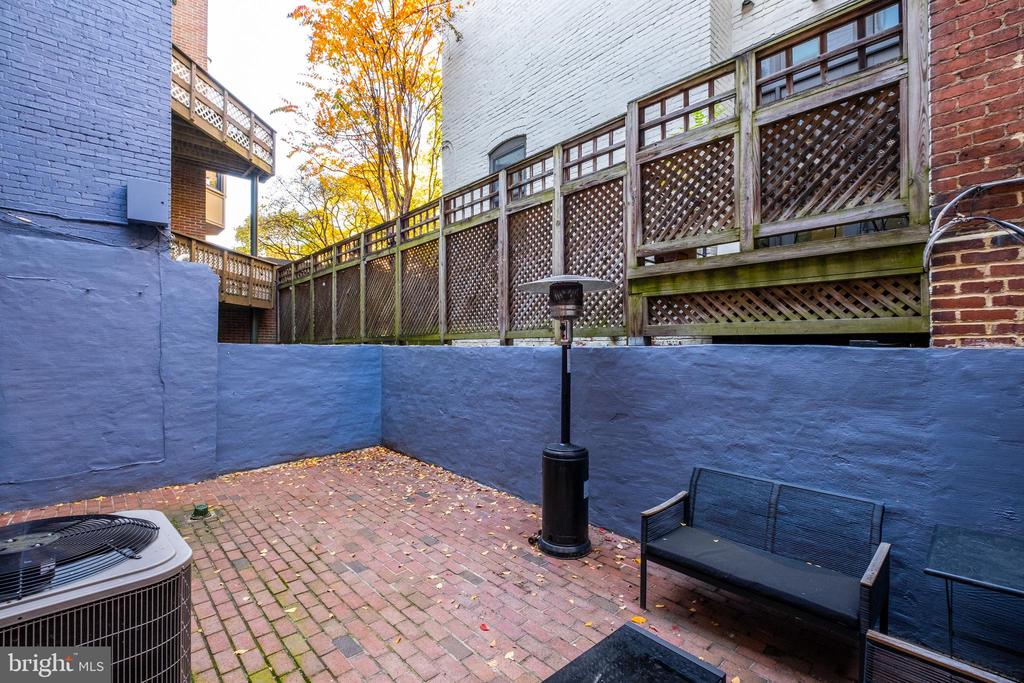 2105 O ST NW #LOWER UNIT