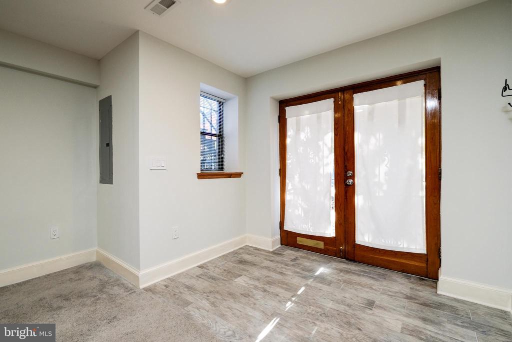 2105 O ST NW #LOWER UNIT
