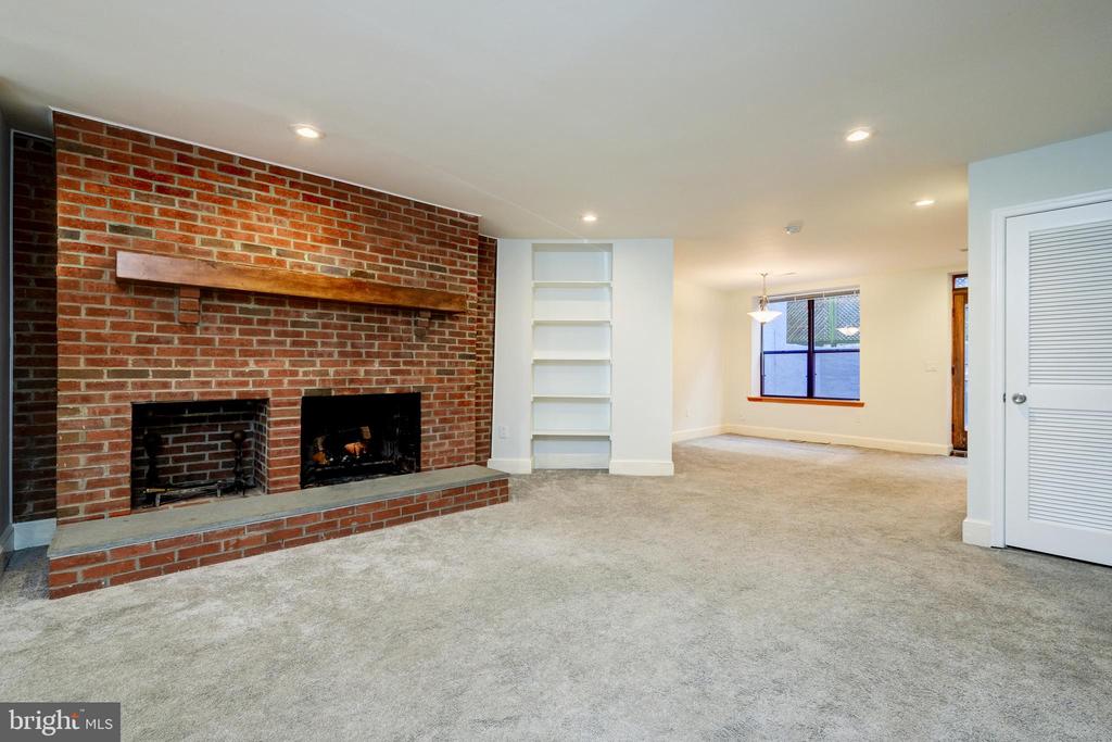 2105 O ST NW #LOWER UNIT