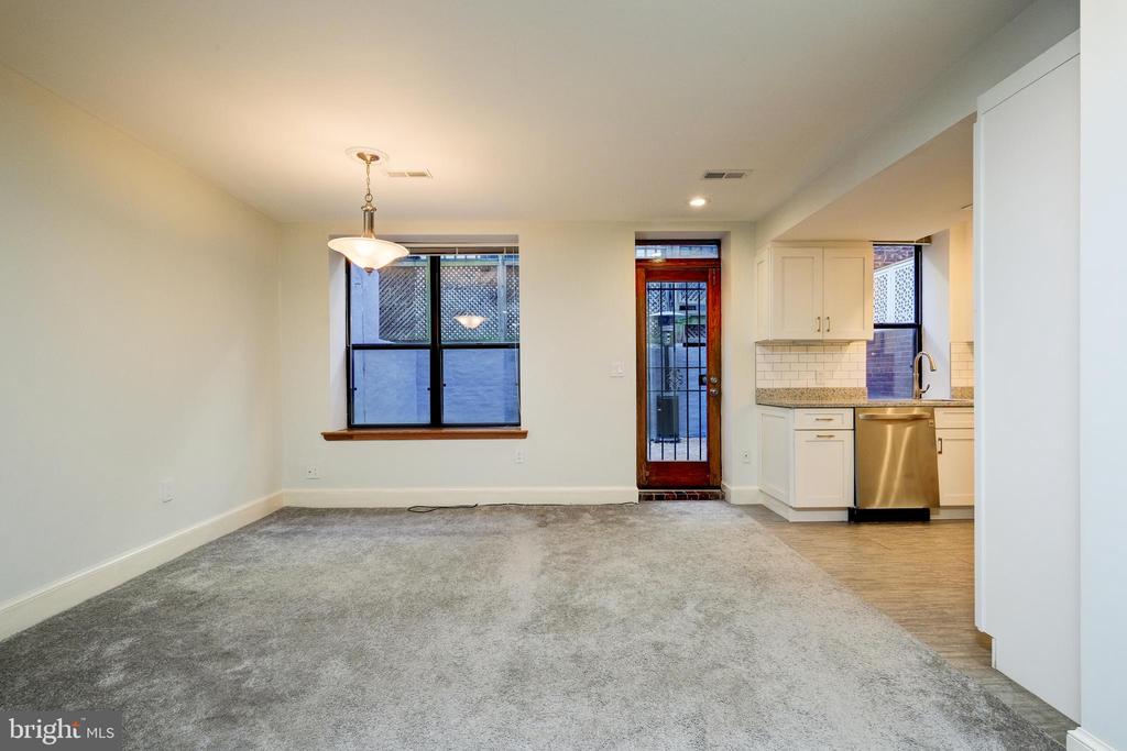 2105 O ST NW #LOWER UNIT