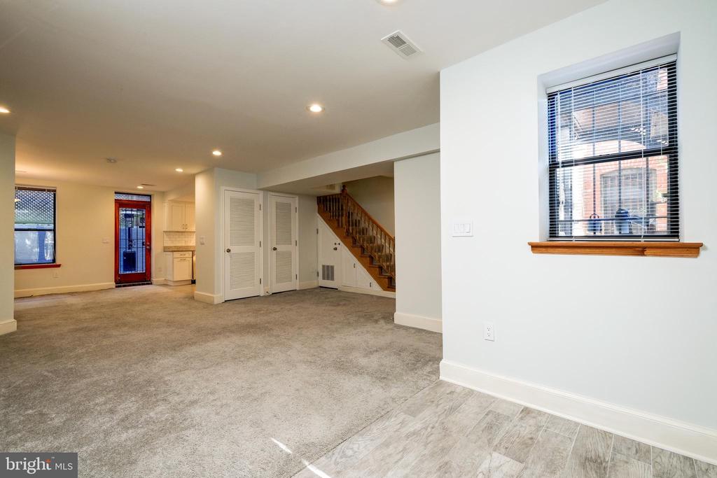2105 O ST NW #LOWER UNIT