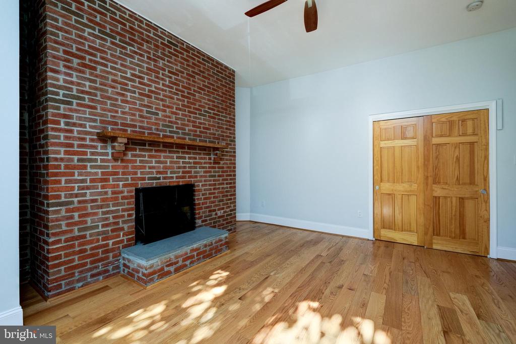2105 O ST NW #LOWER UNIT