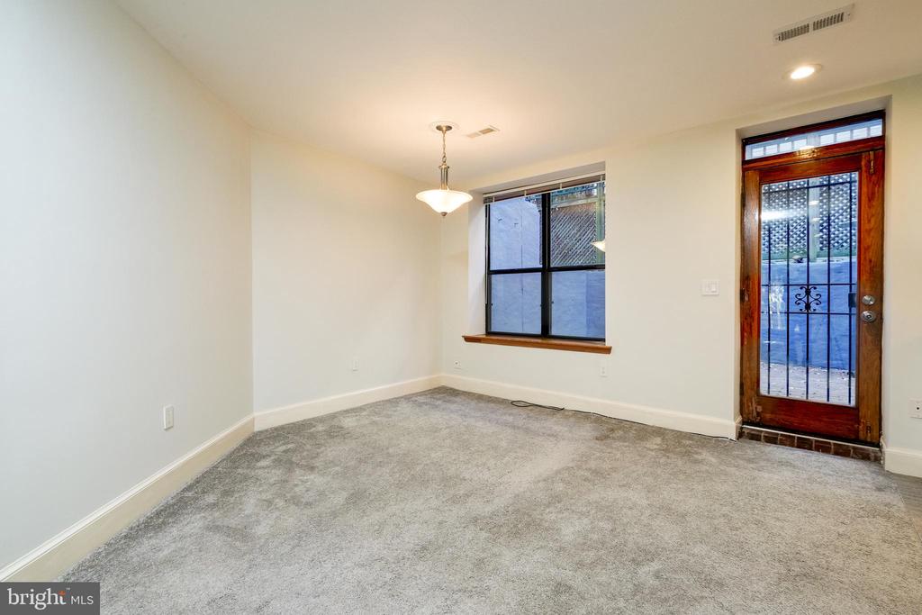 2105 O ST NW #LOWER UNIT