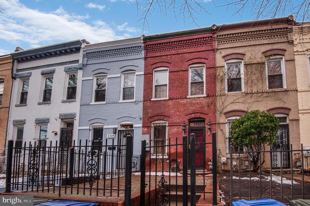1112 3rd St NE