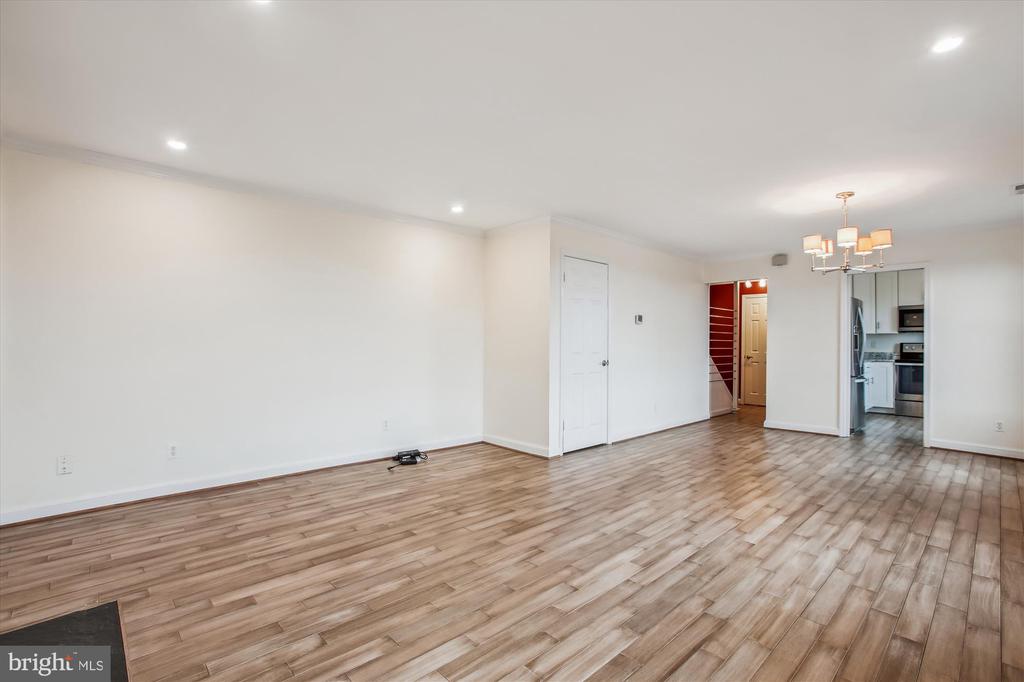 2828 WISCONSIN AVE NW #500