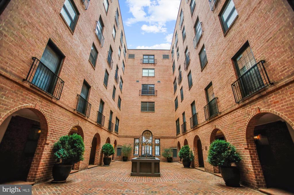 2828 WISCONSIN AVE NW #500