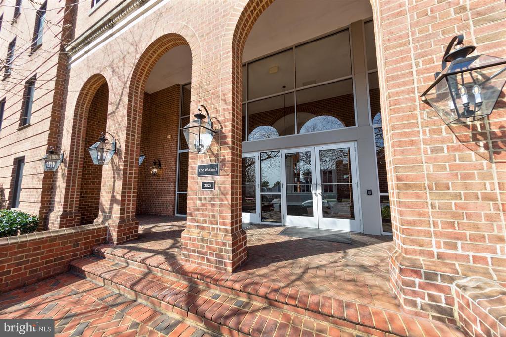 2828 WISCONSIN AVE NW #500