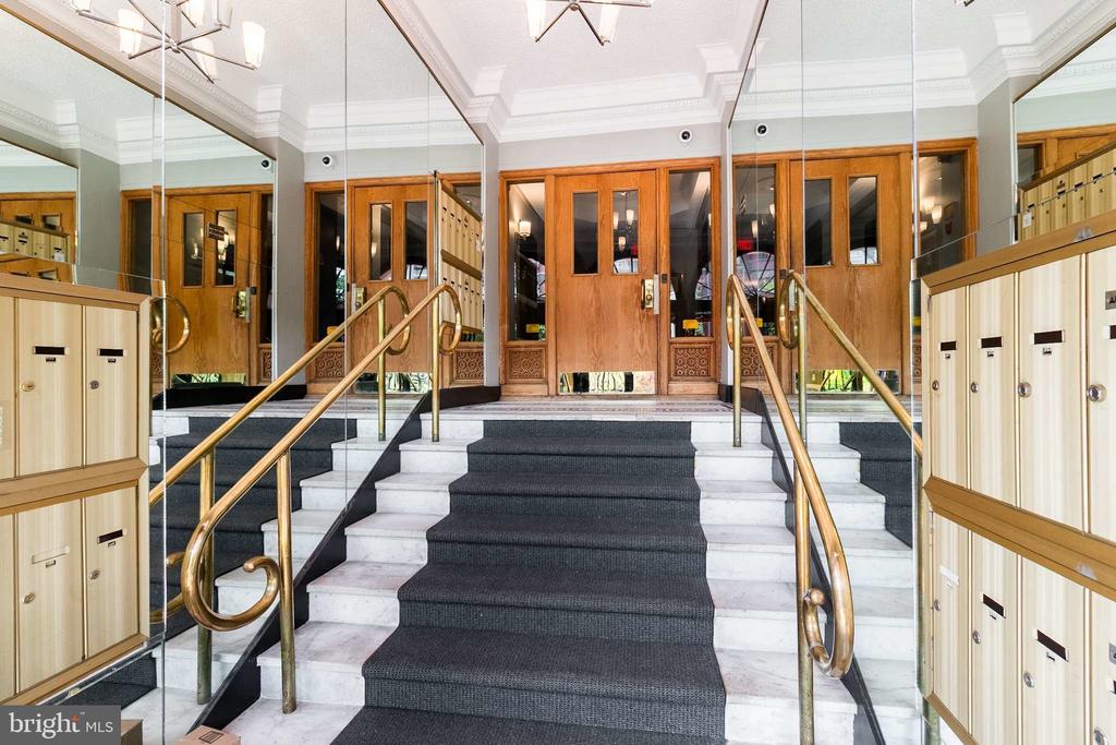 1320 21ST STREET NW Unit: 406