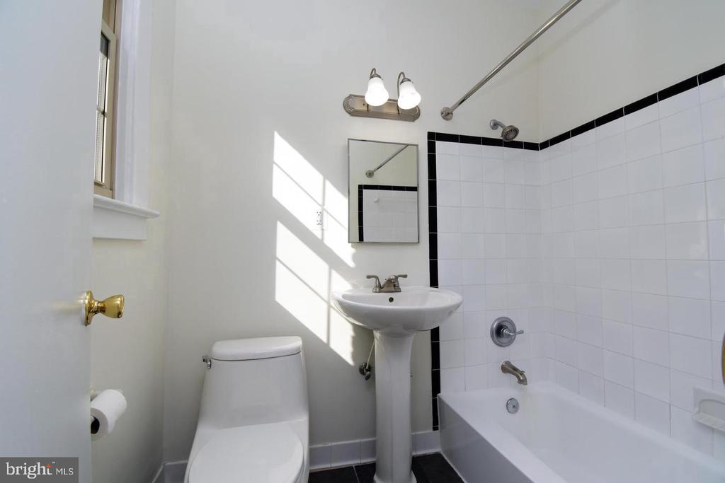 3026 WISCONSIN AVE NW #104