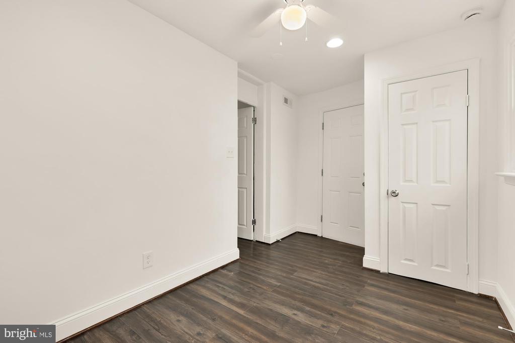 1113 PENN STREET NE 4