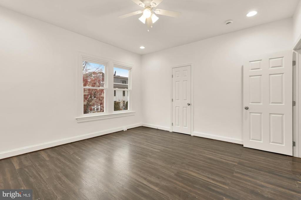 1113 PENN STREET NE 4