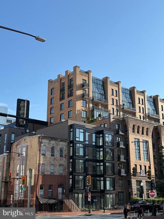 910 M STREET NW 1022