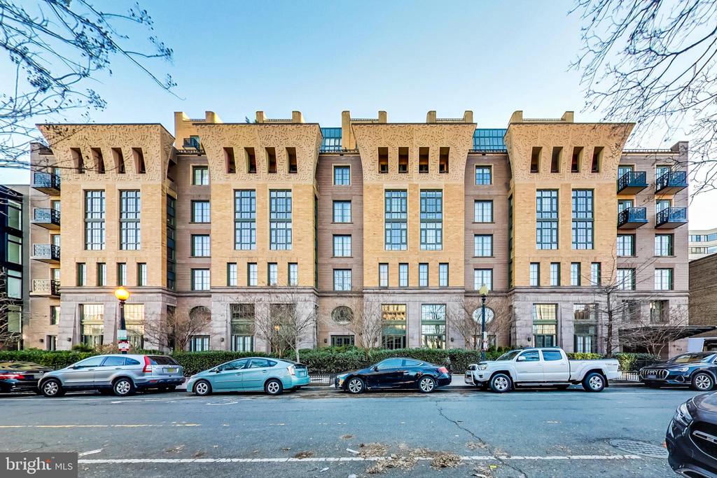 910 M STREET NW 1022