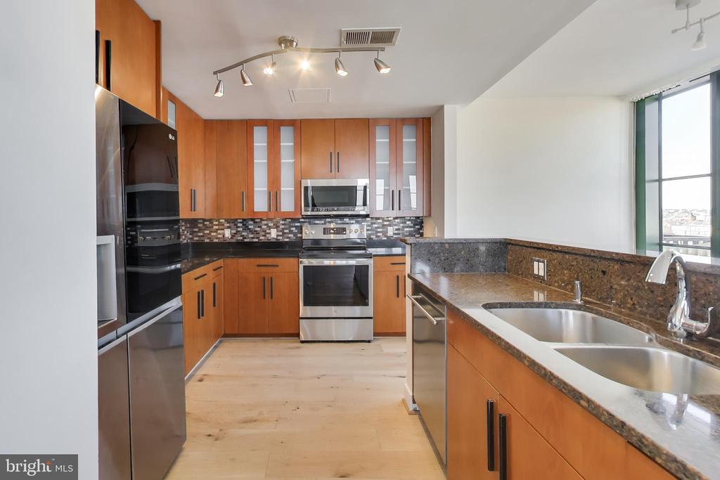 910 M STREET NW 1022
