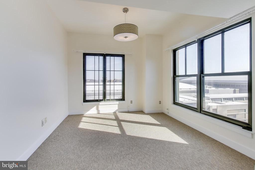 910 M STREET NW 1022