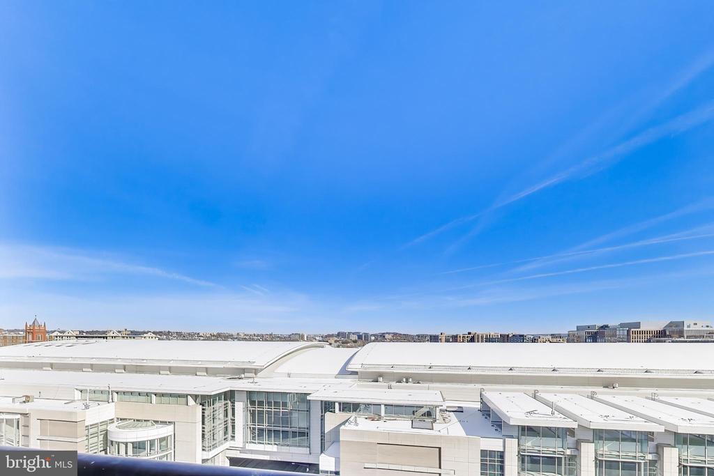 910 M STREET NW 1022