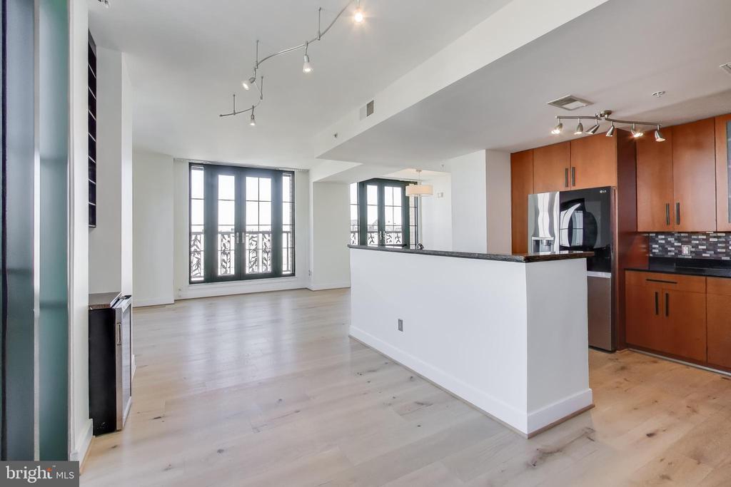 910 M STREET NW 1022