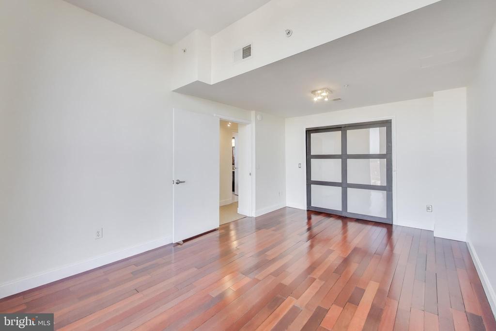 910 M STREET NW 1022