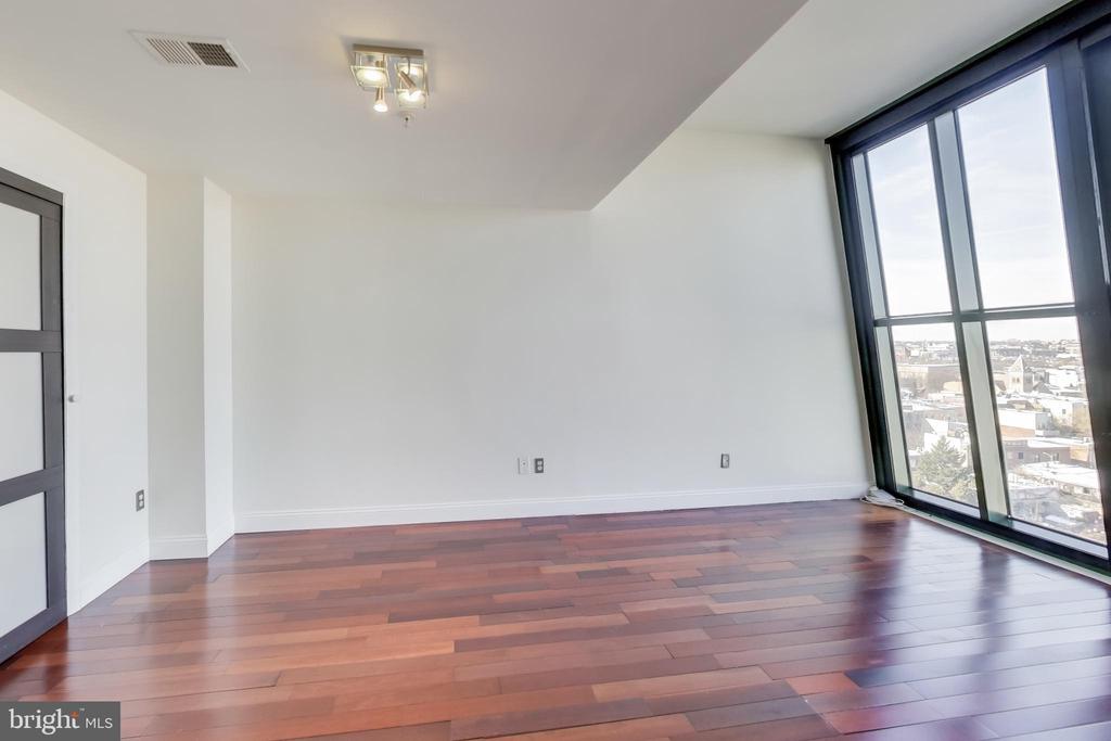 910 M STREET NW 1022