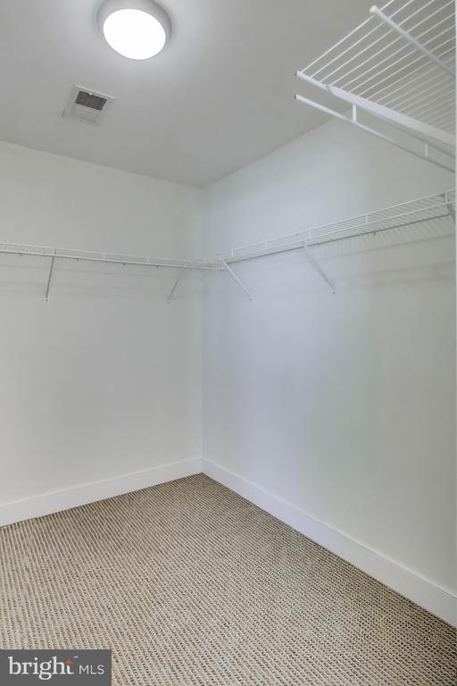 910 M STREET NW 1022