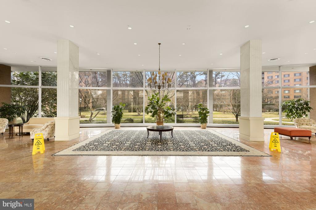 4201 CATHEDRAL AVENUE NW 1009E