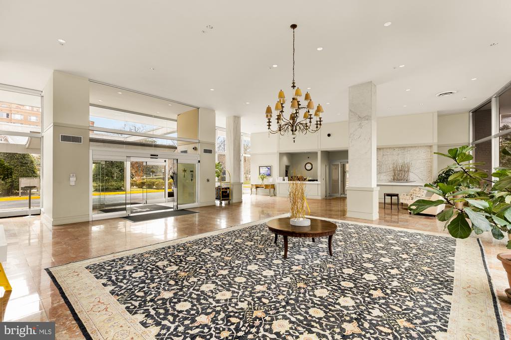 4201 CATHEDRAL AVENUE NW 1009E