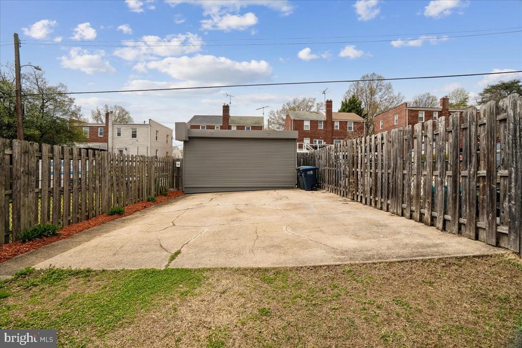 5046 12TH STREET NE